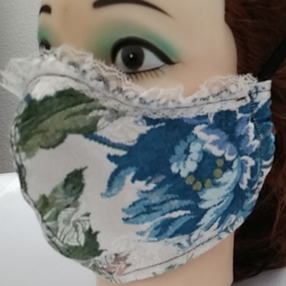 Facemask/Flower Garden